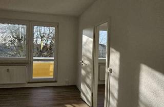 Wohnung mieten in Albert-Einstein-Str. 30, 39576 Stendal, 3-Zimmer Wohnung mit Balkon in ruhiger Lage!