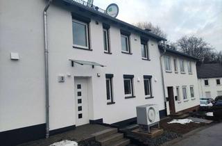 Wohnung mieten in Nordstr., 51702 Bergneustadt, kleine 3 Zimmerwohnung im Zweiparteien Reihenhaus