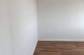 Wohnung mieten in Emil-Werner-Weg 96, 09423 Gelenau, Helle 2-Zimmer-Altbauwohnung mit Aufzug, Kachelofen und traumhaftem Ausblick – 68 m² zum Wohlfühlen