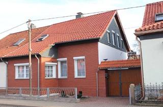Haus kaufen in 06502 Thale, THALE: Wer hineingeht, versteht: Kompaktes Haus für 3 mit separatem Appartement, Hof, Garage, Garten