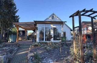 Einfamilienhaus kaufen in 31303 Burgdorf, Burgdorf/ Ehlershausen: Kleines Einfamilienhaus auf einem herrlichen Grundstück