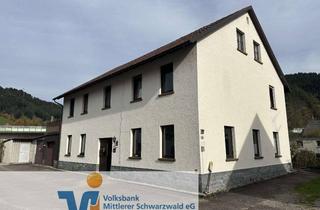 Haus kaufen in 77756 Hausach, Viel Raum für Ideen – Wohnhaus mit Terrasse, großem Grundstück und ehemaliger Werkstatt in Hausach