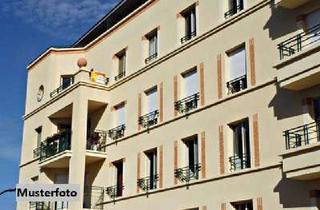 Anlageobjekt in Langstraße XXX, 64546 Mörfelden-Walldorf, Kapitalanlage + Mehrfamilienhaus mit 6 Garagen +