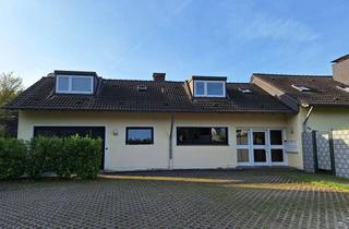 Wohnung mieten in Pahlkestr. 44, 42115 Elberfeld, TOP LAGE! Attraktive Wohnung mit Balkon und Garten sowie 2 Stellplätzen