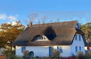 Haus kaufen in 18551 Glowe, Exklusives Reetdach Ferienhaus in Glowe – nur 400 m zum Strand | provisionsfrei