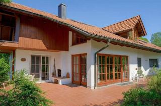 Villa kaufen in 82166 Gräfelfing, Großzügige Villa mit Einliegerwohnung in ruhiger Lage Gräfelfing - Barrierefrei !