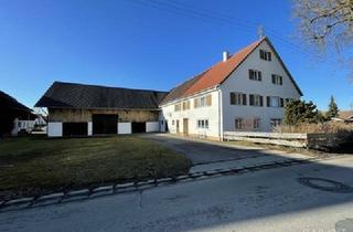 Mehrfamilienhaus kaufen in 86869 Oberostendorf, Historischer Bauernhof mit Stadl und Nebengebäude in zentraler Ortslage