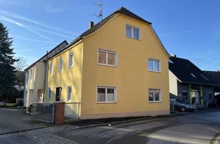 Wohnung kaufen in 91056 Erlangen, Wohnung 1. OG - Frei - Stellplatz - Dachboden mit Ausbaupotential - Verkauf nur mit EG-Wohnung