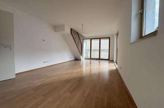 Wohnung kaufen in Ahlbecker Straße, 10437 Prenzlauer Berg, Helle 4-Zimmer-Maisonette mit Südostbalkon & separater Dachgeschosswohnung in Prenzlauer Berg!