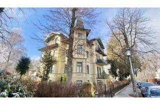 Wohnung kaufen in 83435 Bad Reichenhall, Hübsche 2-Zimmer-DG-Wohnung mit Balkon und Kfz-Außenstellplatz in Bad Reichenhall.