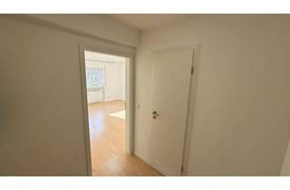 Wohnung kaufen in Lautlinger Straße 184, 72458 Albstadt, Helle 2-Zimmer Wohnung mit Balkon im 2. OG in Albstadt