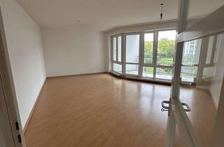 Wohnung mieten in Lise-Meitner-Weg 17, 93055 Burgweinting-Harting, Große, helle 4-Zimmer-Wohnung mit Balkon und TG-Stellplatz