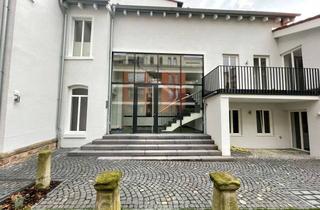 Wohnung mieten in Kurhausstrasse 13, 55543 Bad Kreuznach, Moderne und Charmante Altbau-Wohnung mit großer Dachterrasse und Einbauküche in Kurparknähe!