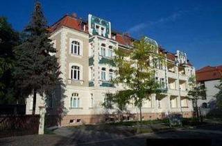 Wohnung mieten in Franz-Mehring-Str. 139, 08058 Pölbitz, Dachgeschoss Wohnung im schönen Jugendstil-Gebäude