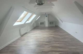 Wohnung mieten in Jägerstraße 32, 47798 Stadtmitte, Helle Dachgeschosswohnung in zentraler Lage.