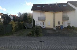 Haus kaufen in Paul-Münch-Str., 67686 Mackenbach, Reihenendhaus am Waldrand