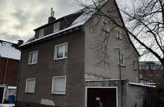 Mehrfamilienhaus kaufen in 41468 Neuss, Mehrfamilienhaus mit drei Wohneinheiten und genehmigtem Anbau in Neuss