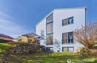 Haus kaufen in 93138 Lappersdorf, Familienidylle auf 224 m² – mit Kubus-Anbau, Pool und traumhaftem Garten