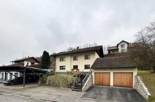 Haus kaufen in 94375 Stallwang, Gepflegtes 3-Familienhaus in Stallwang