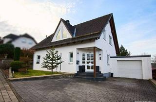 Einfamilienhaus kaufen in 59909 Bestwig, Einziehen und Wohlfühlen – Modernes Einfamilienhaus mit Kamin, Garten & Balkon