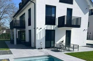 Einfamilienhaus kaufen in 82031 Grünwald, Aussergewöhnliches Einfamilienhaus mit Pool und Tiefgarage im Münchner Süden