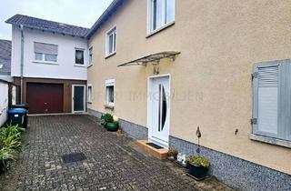 Haus kaufen in 76865 Insheim, Solides Ein-bis Zweifamilienhaus mit kleinem Garten und Innenhof in Insheim/SÜW