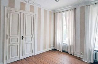 Wohnung kaufen in Mommsenstraße, 10629 Charlottenburg, Charlottenburg, nahe Savignyplatz: Charmante 3-Zimmer-Altbauwohnung im Hochparterre