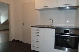 Wohnung mieten in 64285 Darmstadt, Bessungen - Singlewohnung im Dachgeschoss - Einbauküche!