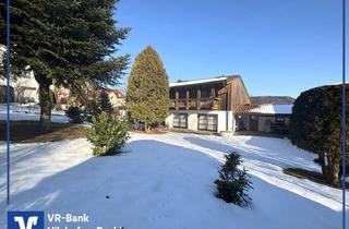 Einfamilienhaus kaufen in 94474 Vilshofen, IHR ZUHAUSE MIT PERSPEKTIVE - WOHNEN UND/ODER INVESTIEREN: EINFAMILIENHAUS INKL. EINLIEGERWOHNUNG!