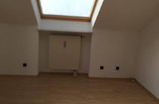 Wohnung kaufen in 82110 Germering, Germering - Schöne zwei Zimmer Dachgeschosswhg mit SüdOst, Balkon Weitblick