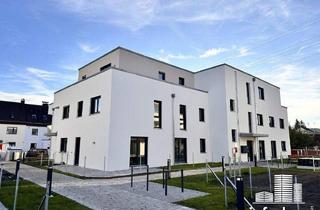 Wohnung kaufen in 86391 Stadtbergen, Stadtbergen / Leitershofen - Traumhafte 2-ZKB in Leitershofen mit Garten! 4 - m² Terrasse geschenkt!