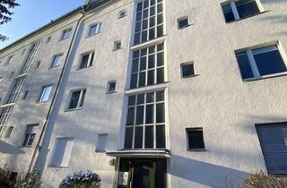 Wohnung kaufen in Suderoder Str. 47A, 12347 Britz, Vermietete Dachgeschosswohnung! 2 Zimmer mit Balkon und einem phantastischen Ausblick!