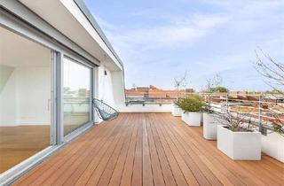 Wohnung kaufen in Blankenbergstraße, 12161 Friedenau, Dachresidenz mit großer Rooftop-Terrasse, Panoramafenstern, Kamin und