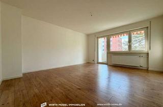Wohnung kaufen in 97422 Hochfeld-Steinberg, Sanierte Vier-Zimmer-Wohnung mit Balkon und Garage | Hochparterre