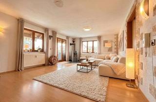 Wohnung kaufen in 89607 Emerkingen, Großzügige Maisonettewohnung mit 5 Schlafzimmern, Balkon und TG-Stellplatz