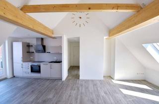 Wohnung kaufen in Segelckestr. 50, 27472 Cuxhaven, ETW mit großem Balkon und EBK - Innenstadt