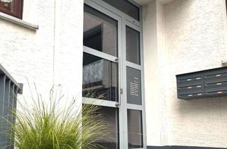 Wohnung kaufen in Auf Der Kaule 19, 51427 Bergisch Gladbach, **RESERVIERT**Charmantes 1-Zimmer-Apartment im DG am Gierather Wald mit Garage