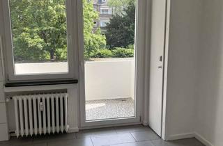 Wohnung mieten in St. Antonstr 154, 47798 Stadtmitte, Gepflegte 4-Zimmer-Wohnung im 2. OG mit Balkon in Krefeld-Stadtmitte