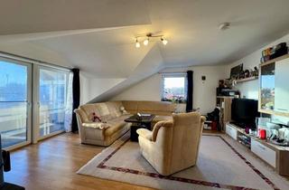 Wohnung mieten in Liebigstraße 23, 84478 Waldkraiburg, Hübsche 3-Zimmer-Dachgeschoss-Wohnung mit EBK, sonnigem Balkon und Garage