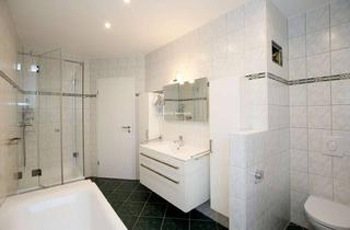 Wohnung mieten in 08056 Zwickau, WOHNEN MIT GROSSER SÜDTERRASSE, EBK & STELLPLATZ !