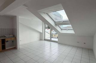 Wohnung mieten in Hauptstraße 148, 66459 Kirkel, 2 Zimmer Wohnung mit Balkon im 3. OG in Kirkel