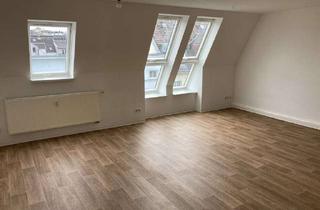 Wohnung mieten in Zschochernstraße 37, 07545 Gera, Familienfreundliches Zuhause im Dachgeschoss mit Aufzug sucht Nachmieter.