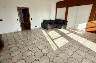 Wohnung mieten in 72250 Freudenstadt, WG-Neugründung: WG-Zimmer in großzügiger 6er WG - Zwei Küchen, drei Bäder, zwei Garagen und Terrasse