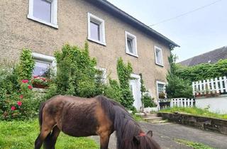 Bauernhaus kaufen in 95356 Grafengehaig, Freistehendes Bauernhaus für 1-2 Familien, mit viel Platz zur Tierhaltung