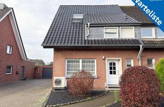 Doppelhaushälfte kaufen in 46499 Hamminkeln, Renovierungsbedürftige Doppelhaushälfte: Ein Zuhause, das Zukunft und Wärme vereint.