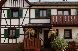 Haus kaufen in 76571 Gaggenau, Idyllisches Zweifamilienhaus mit Garagen und viel Nutzfläche in Gaggenau-Michelbach