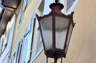 Anlageobjekt in 76227 Durlach, Denkmalgesch. MFH (Baujahr 1706, saniert 2012) in zentraler Lage von Durlach mit 2 freien Wohnungen