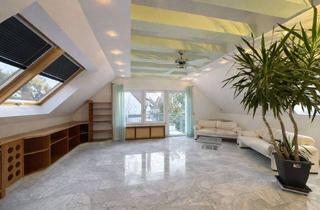 Wohnung kaufen in 69469 Weinheim, Gepflegte Dachgeschosswohnung mit Balkon, ausgebautem Dachspeicher (Nutzfläche) und Außenstellplatz