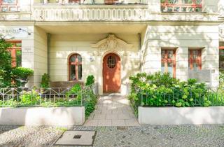 Wohnung kaufen in Giesebrechtstraße 21, 10629 Charlottenburg, Luxuriös sanierte Altbauwohnung mit Balkon in Ku'Damm Lage