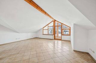 Wohnung kaufen in 84478 Waldkraiburg, Provisionsfrei – Hochwertige, lichtdurchflutete DG-Wohnung in ruhiger Stadtrandlage